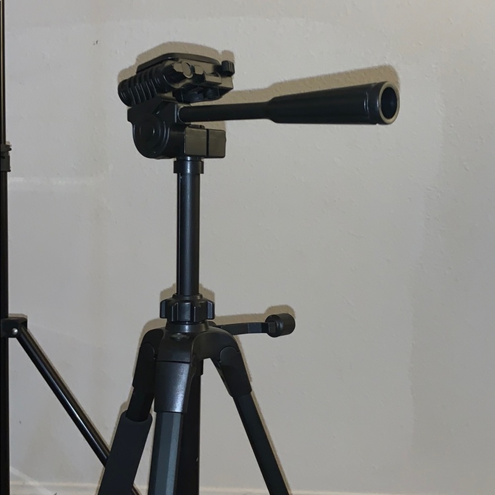 tripod never used